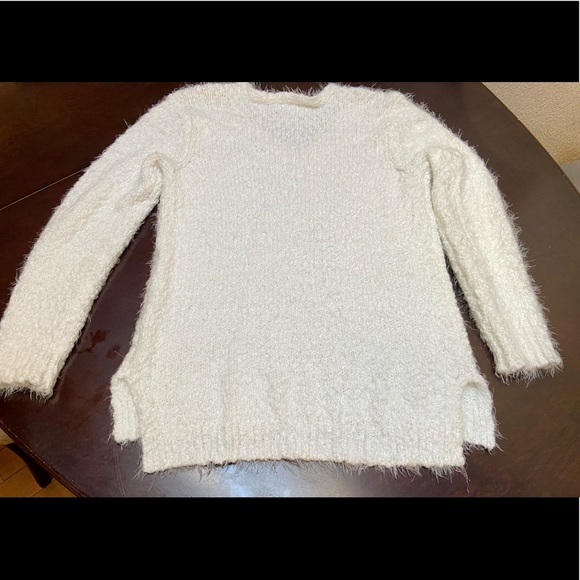V neck sweater by Kenneth Cole - Picture 8 of 8